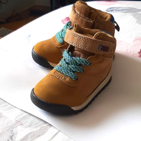 Carters hightops - Picture 2 of 5